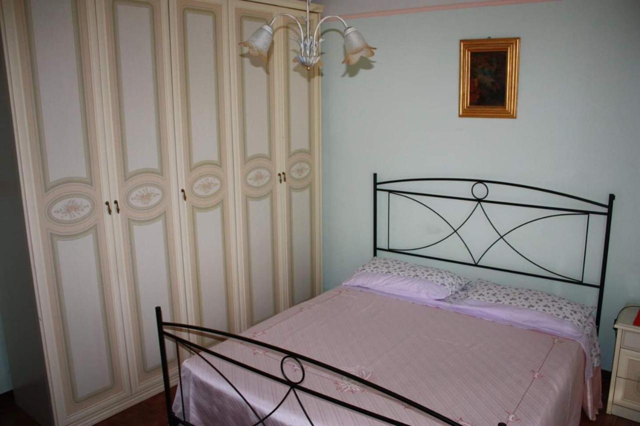 B&B Mamma Ari Fermo Exterior photo